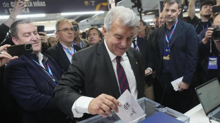 巴萨主席选举尘埃落定,拉波尔塔强势连任;投票率创队史第二低纪录。 体育新闻