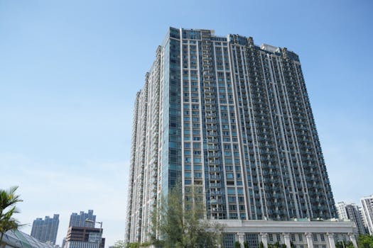  中东资金关注香港市场升温；银行机构暂无回应；业内观察趋势渐显。 股票财经