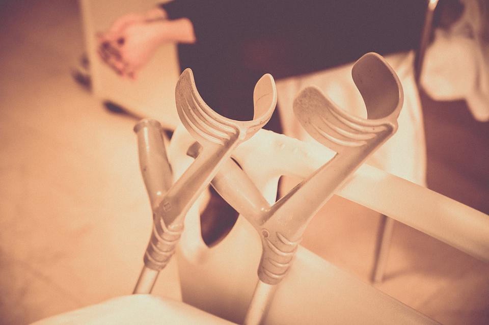 一位肢残女孩追寻爱情的曲折经历;从温暖相助到信任崩塌,最终面对残酷真相。 情感心理