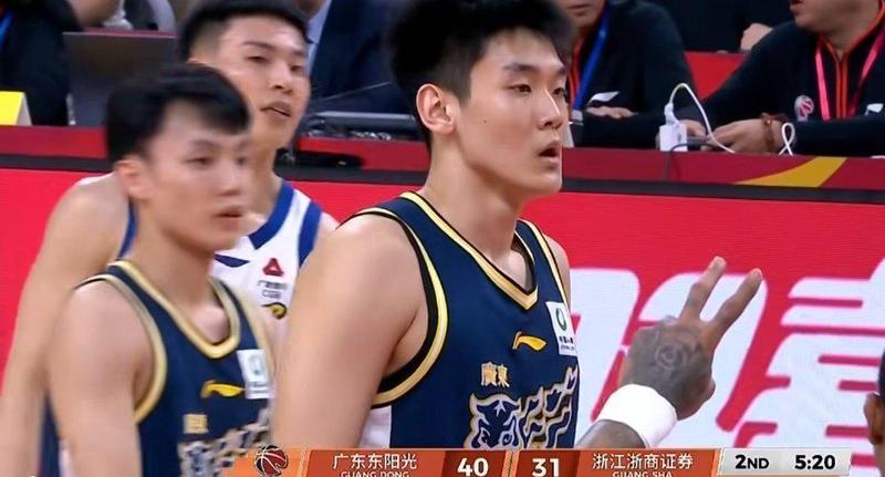  【CBA数据深挖】山东广东四强卡位战：战术博弈与季后赛席位的关键一战 体育新闻