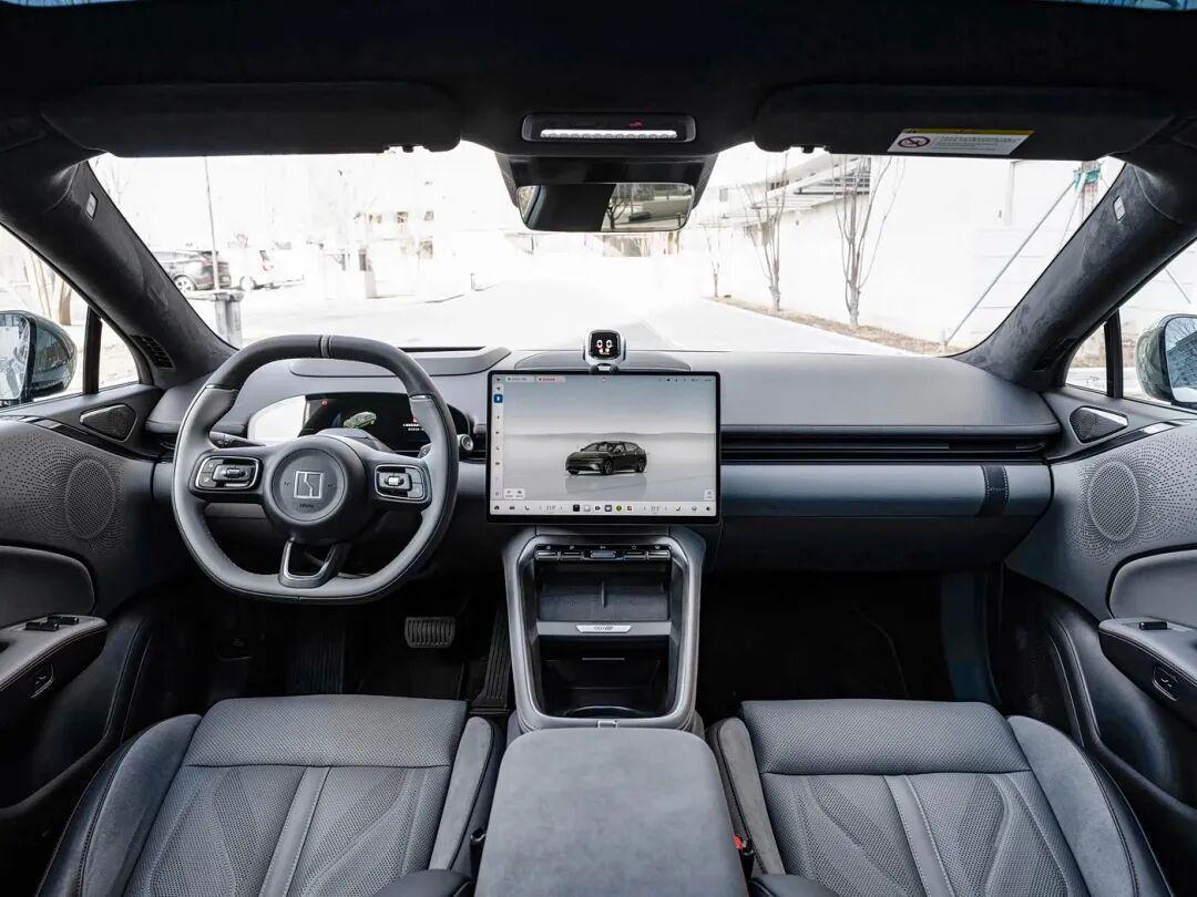  等等党又赢了？极氪007双车上市：售价下调、配置拉满，这次真的值得冲 汽车科技