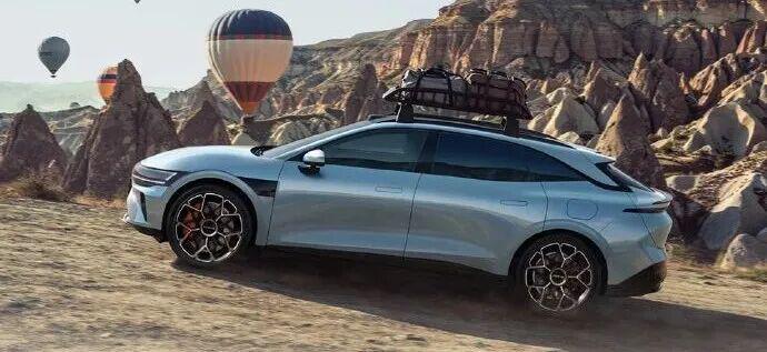  等等党又赢了？极氪007双车上市：售价下调、配置拉满，这次真的值得冲 汽车科技