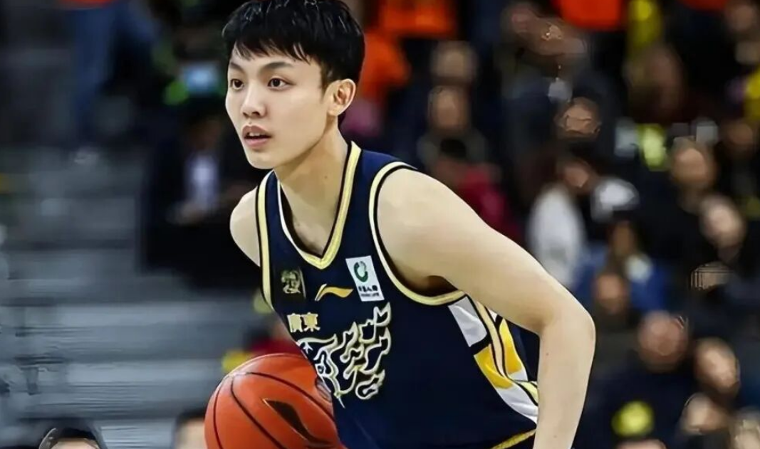  等了半赛季的大外援终于来了！广东球迷那些揪心又暖心的日子 体育新闻