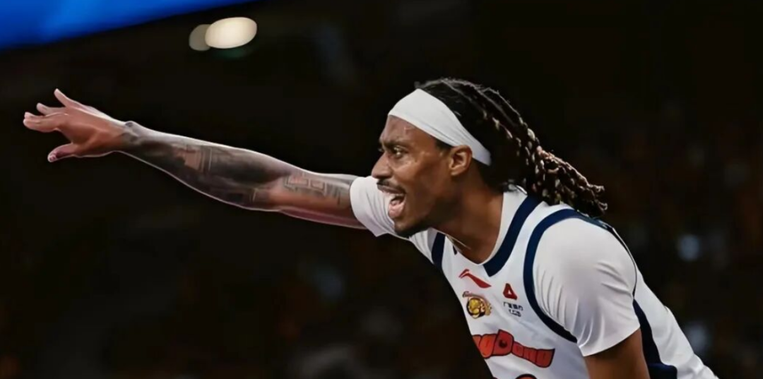  等了半赛季的大外援终于来了！广东球迷那些揪心又暖心的日子 体育新闻