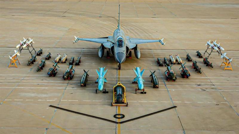  【技术解密】枭龙护航背后的空中博弈：巴伊美以四国空军战力全解析 新闻