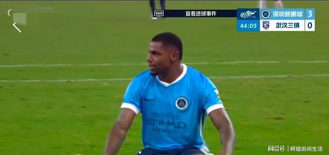  武汉三镇怎么了？从门将MVP到单场丢5球，三位关键球员的低谷启示录 体育新闻
