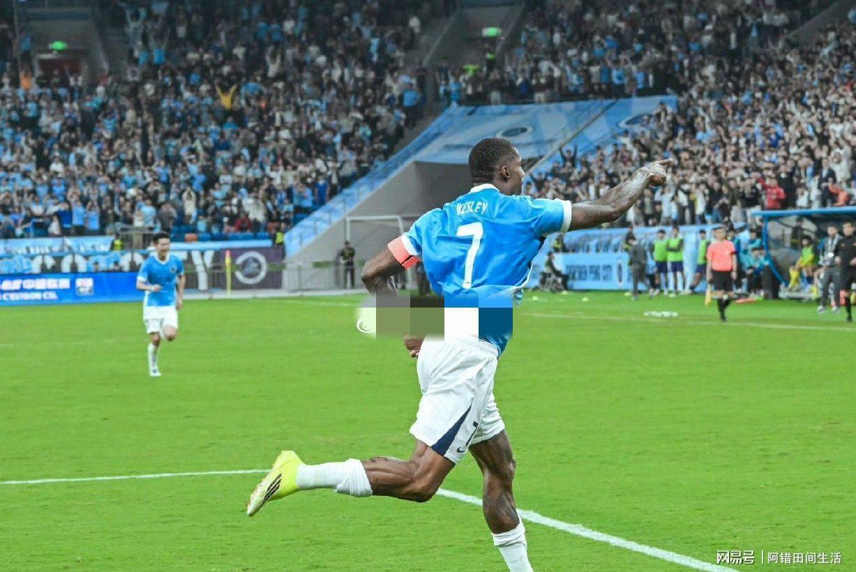  武汉三镇怎么了？从门将MVP到单场丢5球，三位关键球员的低谷启示录 体育新闻